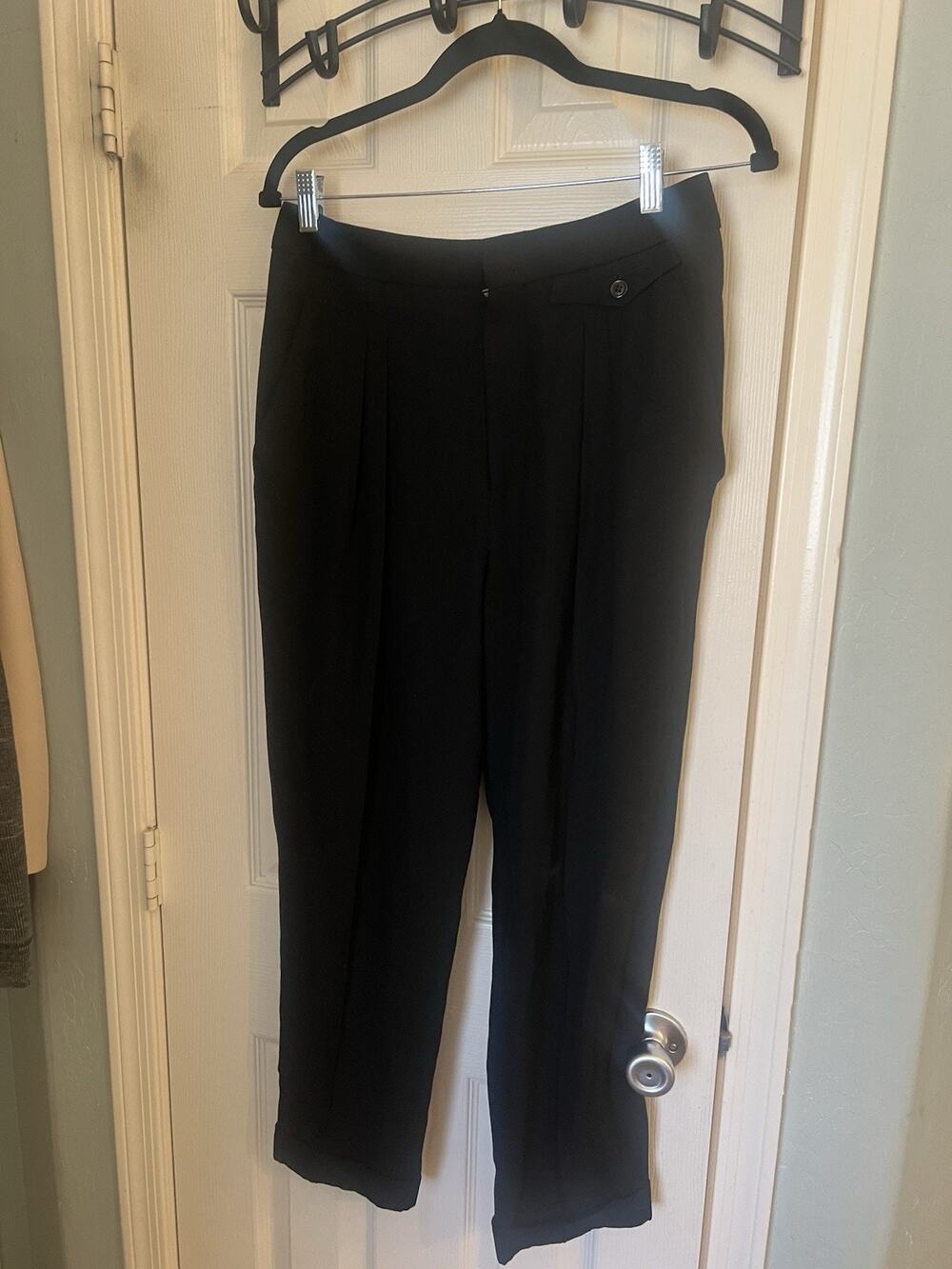 Isabel Marant Pants 36 / US 4 Womens Black Crepe Tapered Leg Capri